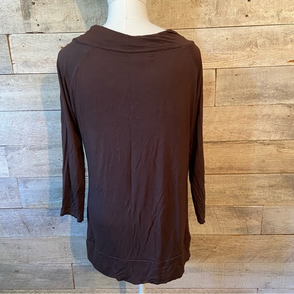 💥5/$25 Studio by Liz Claiborne‎ women’s brown tunic  in size medium - Picture 3 of 8